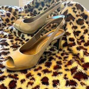 NWT. 3 inch heel